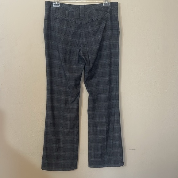 CAbi Counsel Trouser in Gray Glen Plaid w/ Red Flare Career Pants - Picture 7 of 10